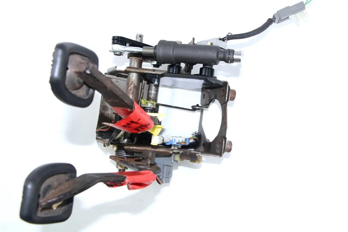 1994-04 Ford Mustang Under-Dash Hydraulics Master Cylinder Clutch Pedal Kit (Billet Reservoir)