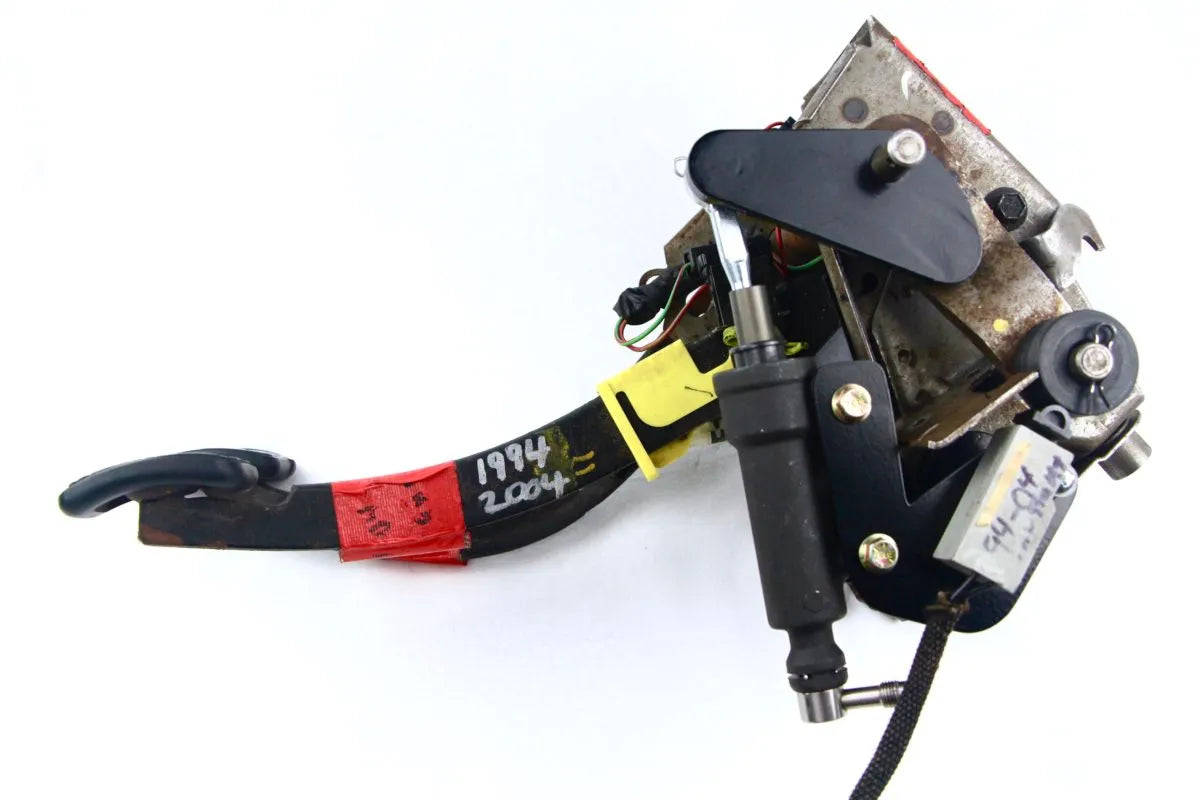 1994-04 Ford Mustang Under-Dash Hydraulics Master Cylinder Clutch Pedal Kit (Billet Reservoir)